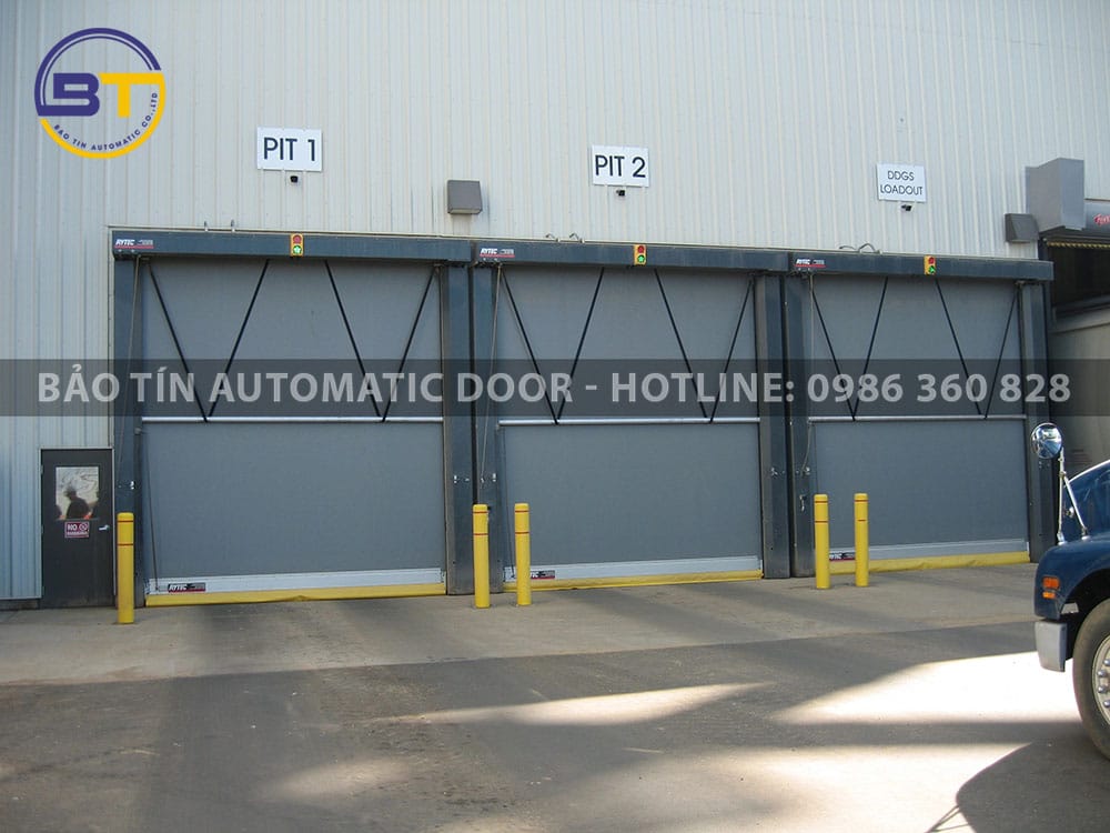 fast rolling door 31